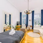 Plac Grunwaldzki Cosy By Bookinghost * ヴロツワフ